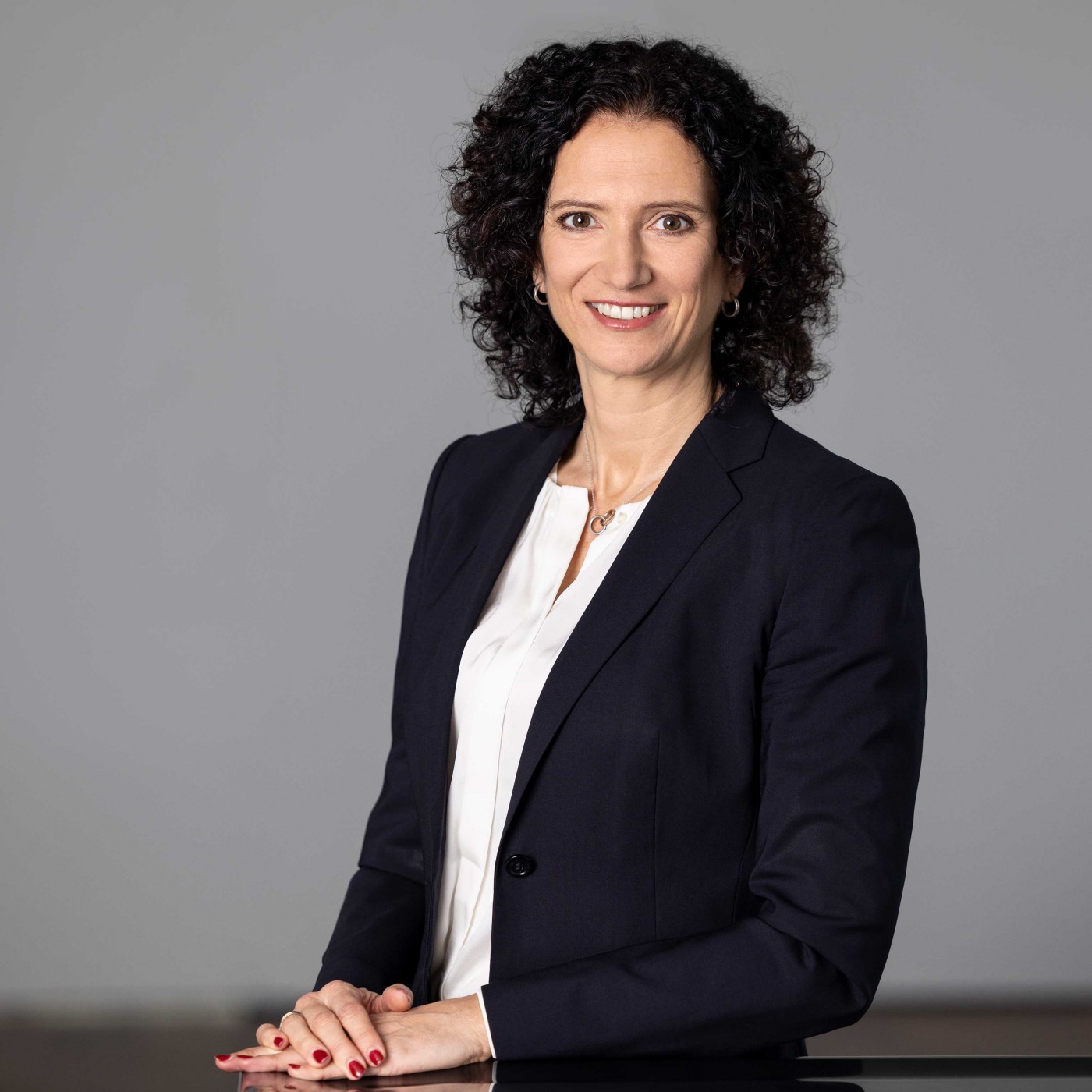 Porträt Mag. Dr. Claudia Süssenbacher M.B.L.