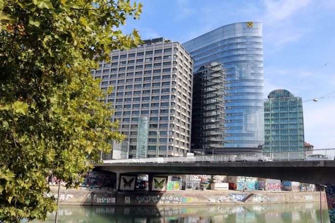 Außenansicht Raiffeisenhaus Wien